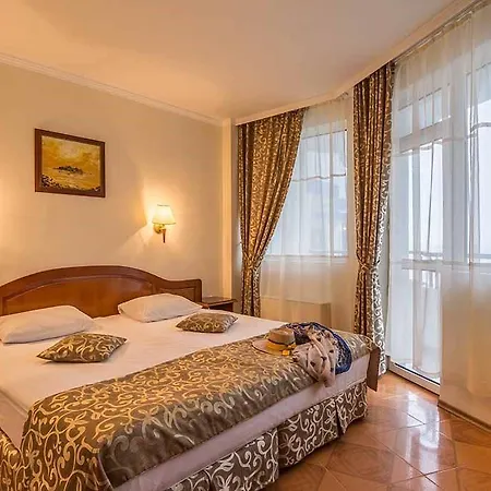 List Ξενοδοχείο 4*
