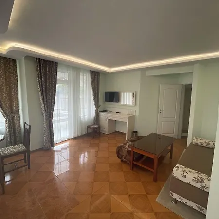 List Hotel 4*